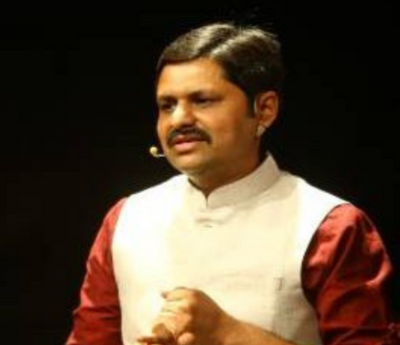 Portrait of Yajurvendra Mahajan